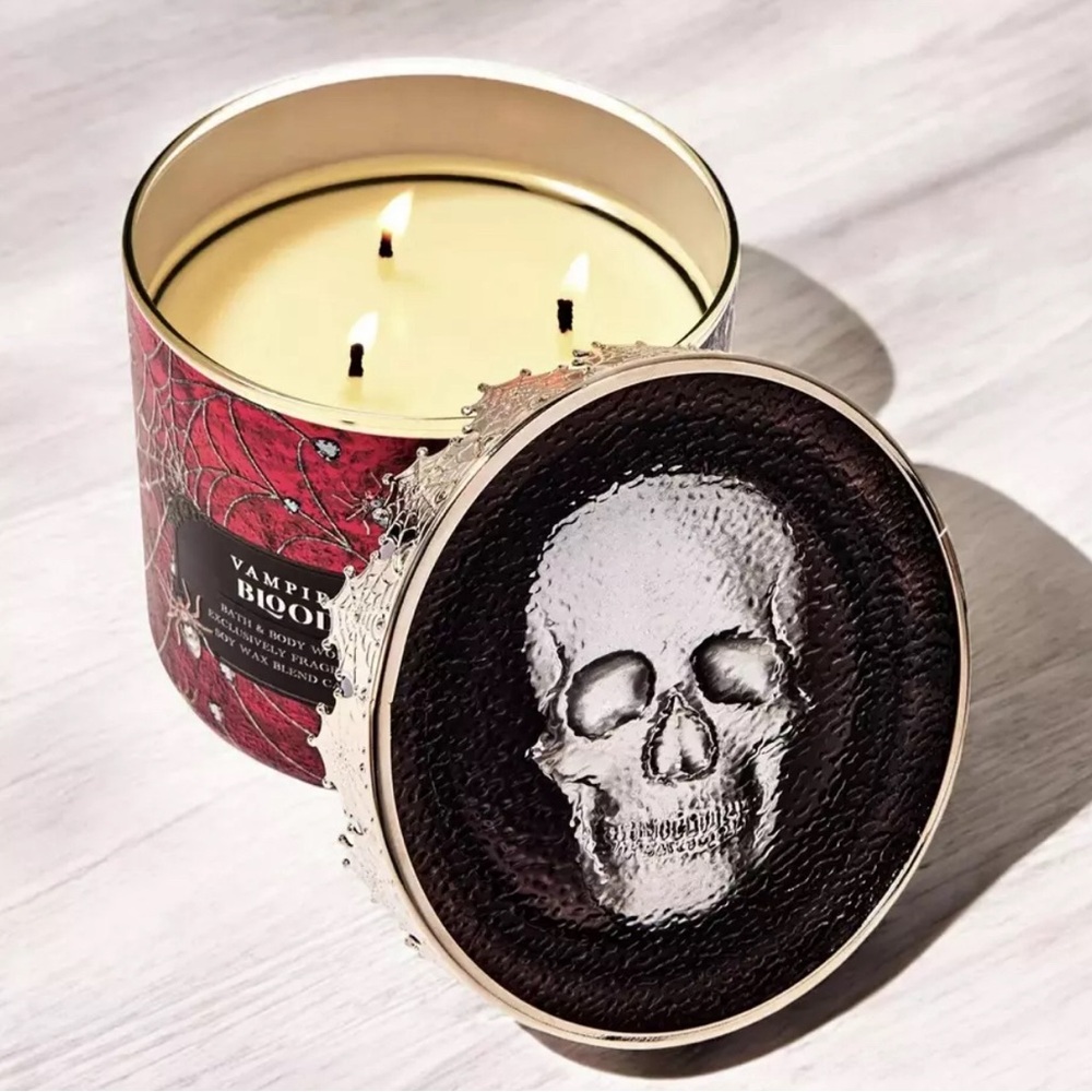 Bath & Body Works Vampire Blood 3 Wick Candle Decorative Halloween Skull Lid New